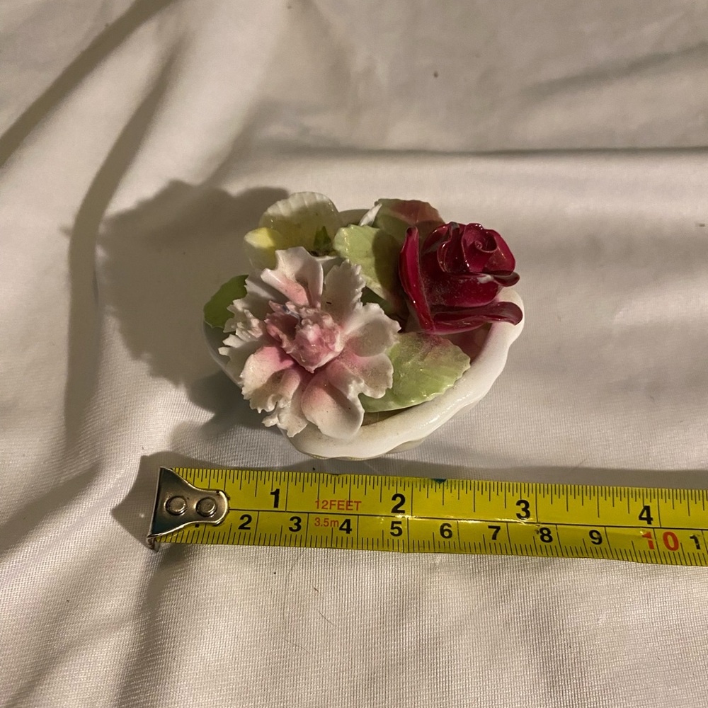 Vintage Coalport Porcelain Flower Figurine Capodimonte Gift Antique Roses Mixed